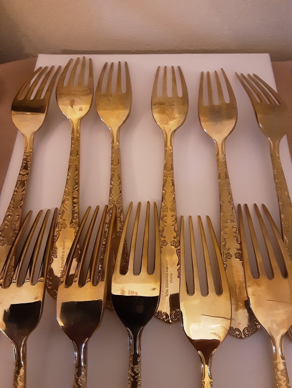 Vintage Wm Rogers & Son Golden Enchanted Rose Flatware 22K Gold Plated Set - Picture 8 of 13